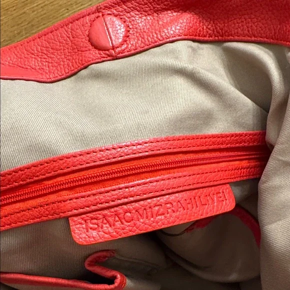 Isaac Mizrahi Live XLG Fire Engine RED 100% Leather Bag Tote Purse gold hardware - Picture 9 of 12